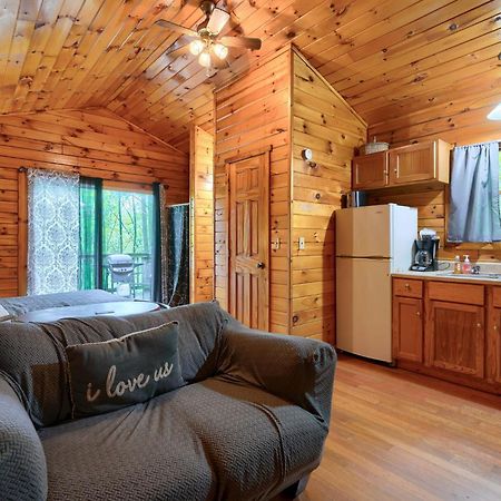 Blue Rose Cabins - Wildwoods Cabin Logan Kültér fotó